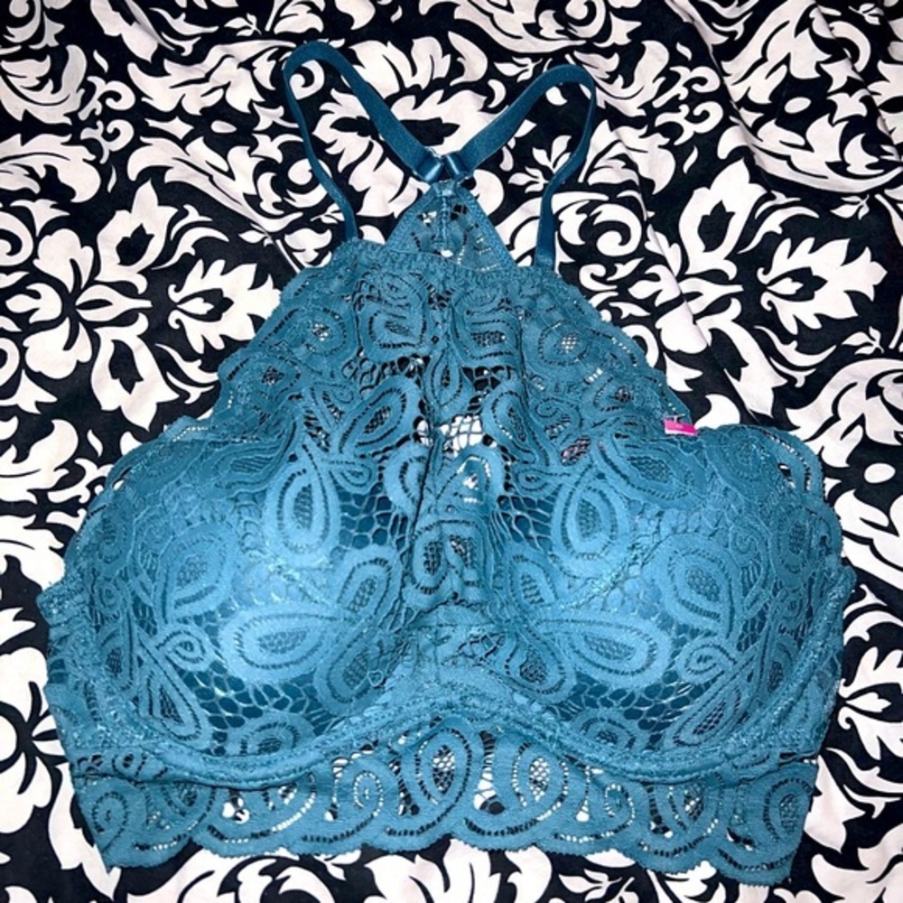 Victoria Secret Push-Up Teal Lacey Bra/Medium Size